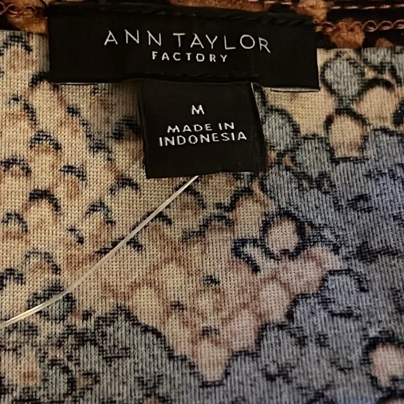 Ann Taylor snake print square neck puff long sleeves pull over blouse top Sz M - Picture 7 of 9